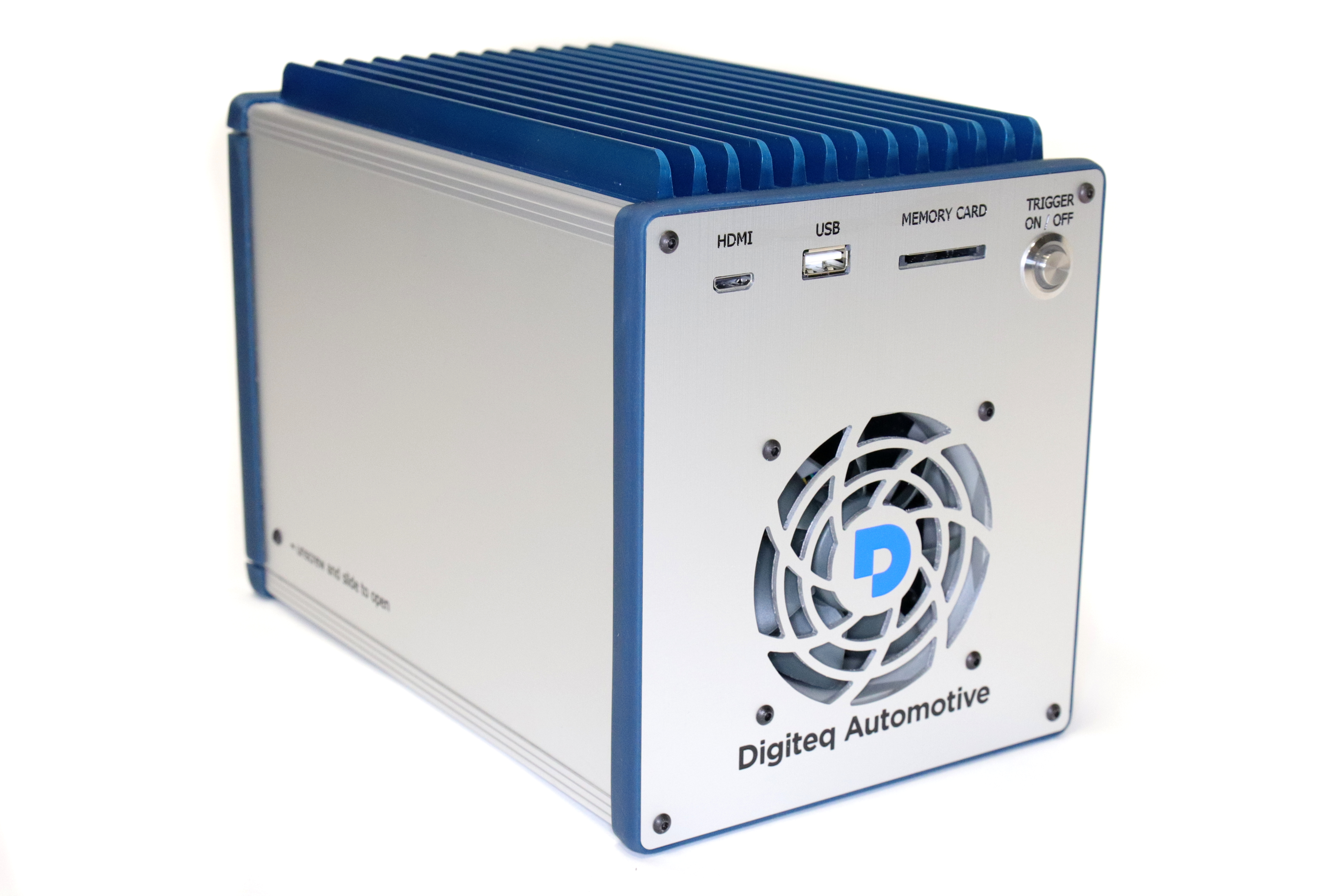 The FG4 MultiBox is a standalone solution that allows to insert multiple PCIe cards and grab several streams